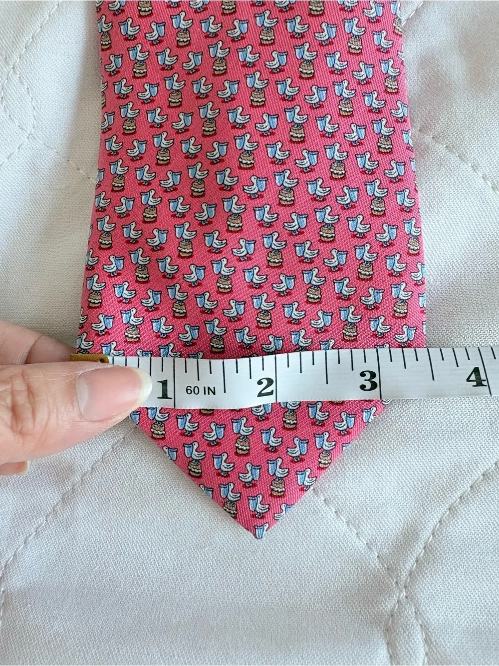 Vineyard Vines Martha Vineyards Pink Seagull Silk Tie